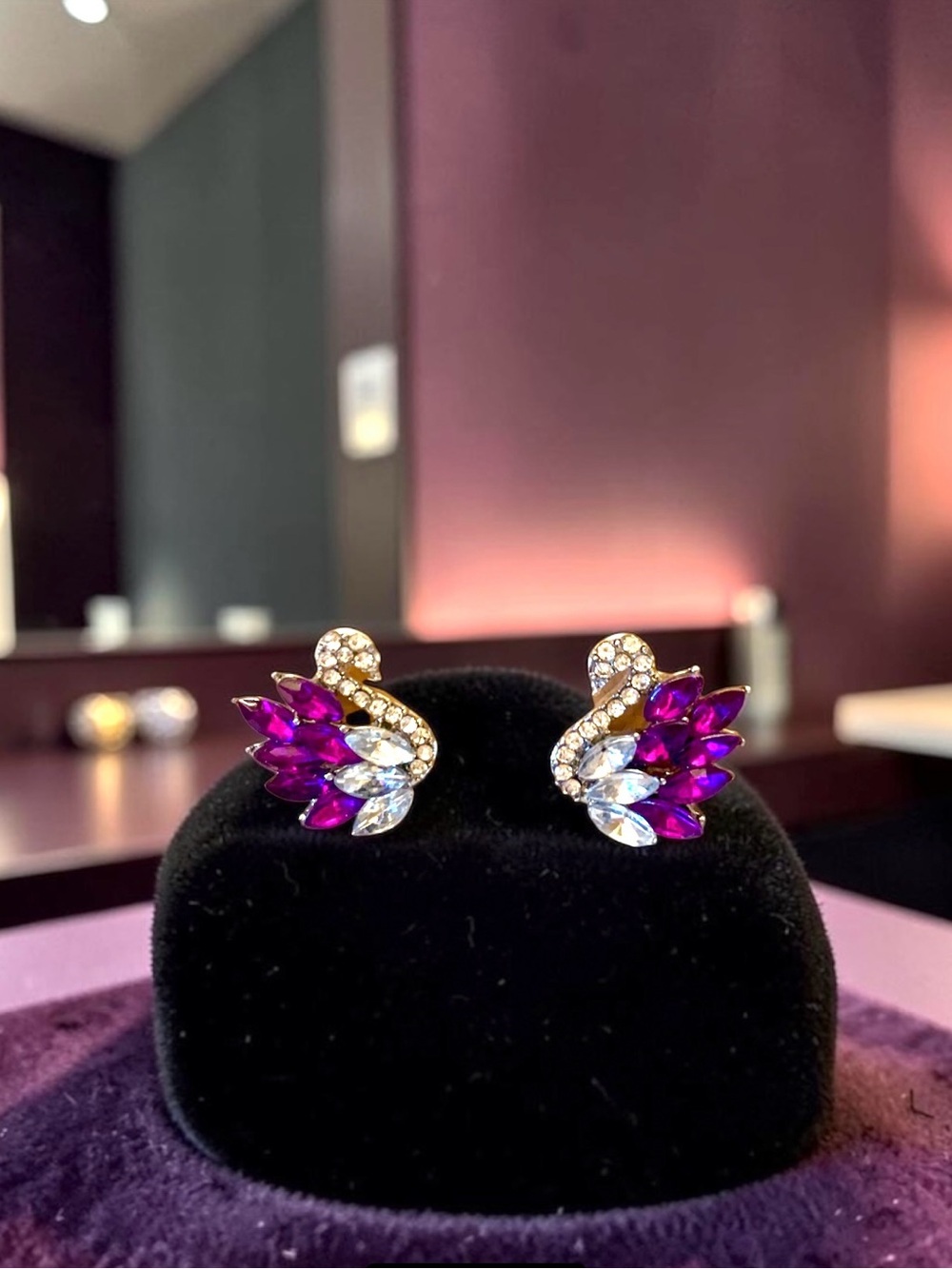 Swan Crystal Stud Earrings in Purple & Clear Crystals NWT - Picture 2 of 3